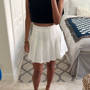 Sunday Best white Aritzia skirt NWT